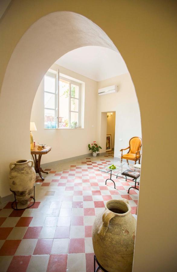 B&B Attico Taranto Caltagirone Esterno foto