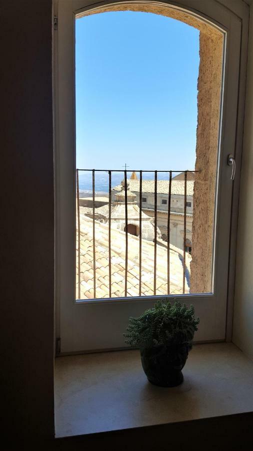 B&B Attico Taranto Caltagirone Esterno foto