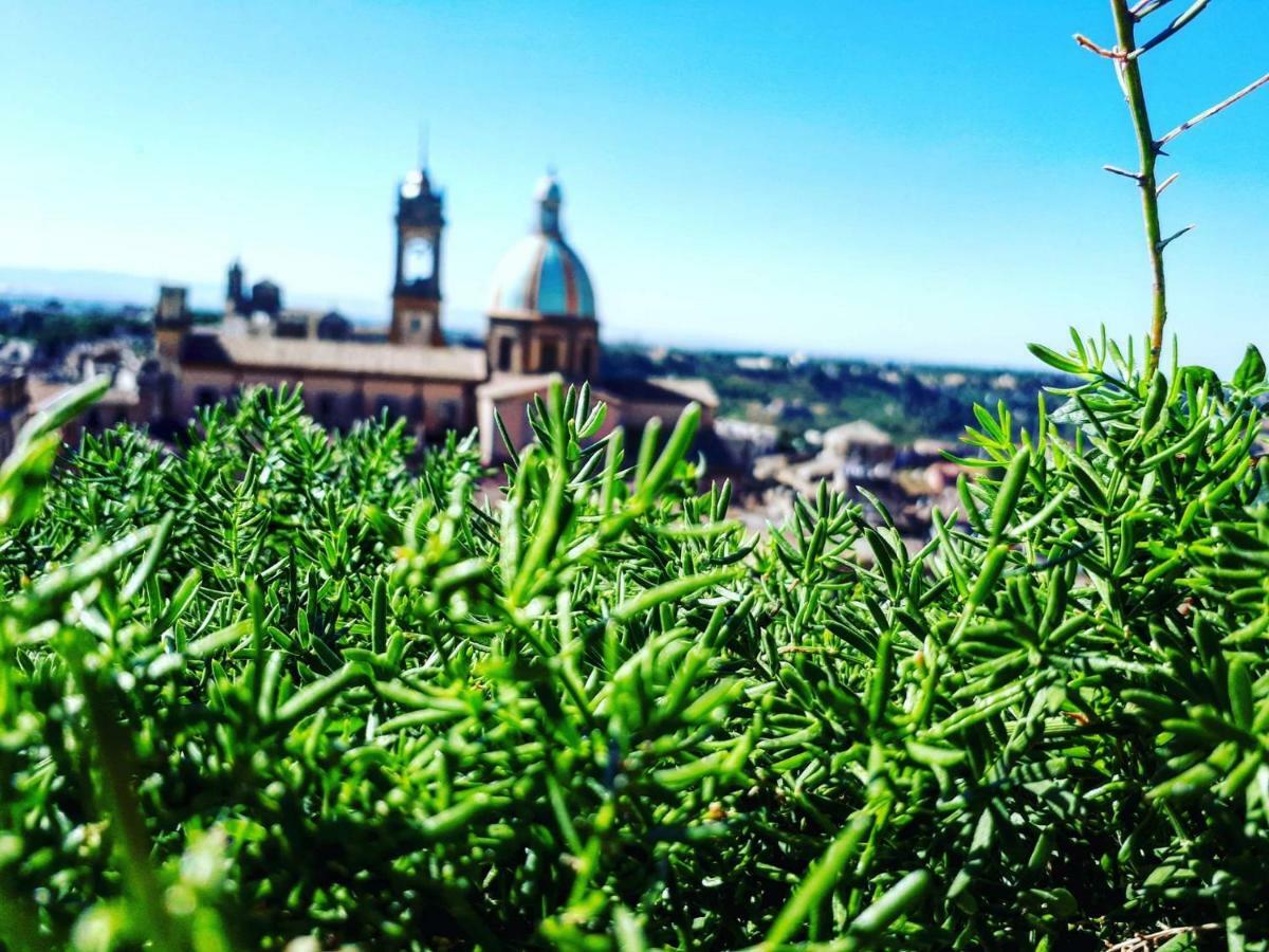B&B Attico Taranto Caltagirone Esterno foto